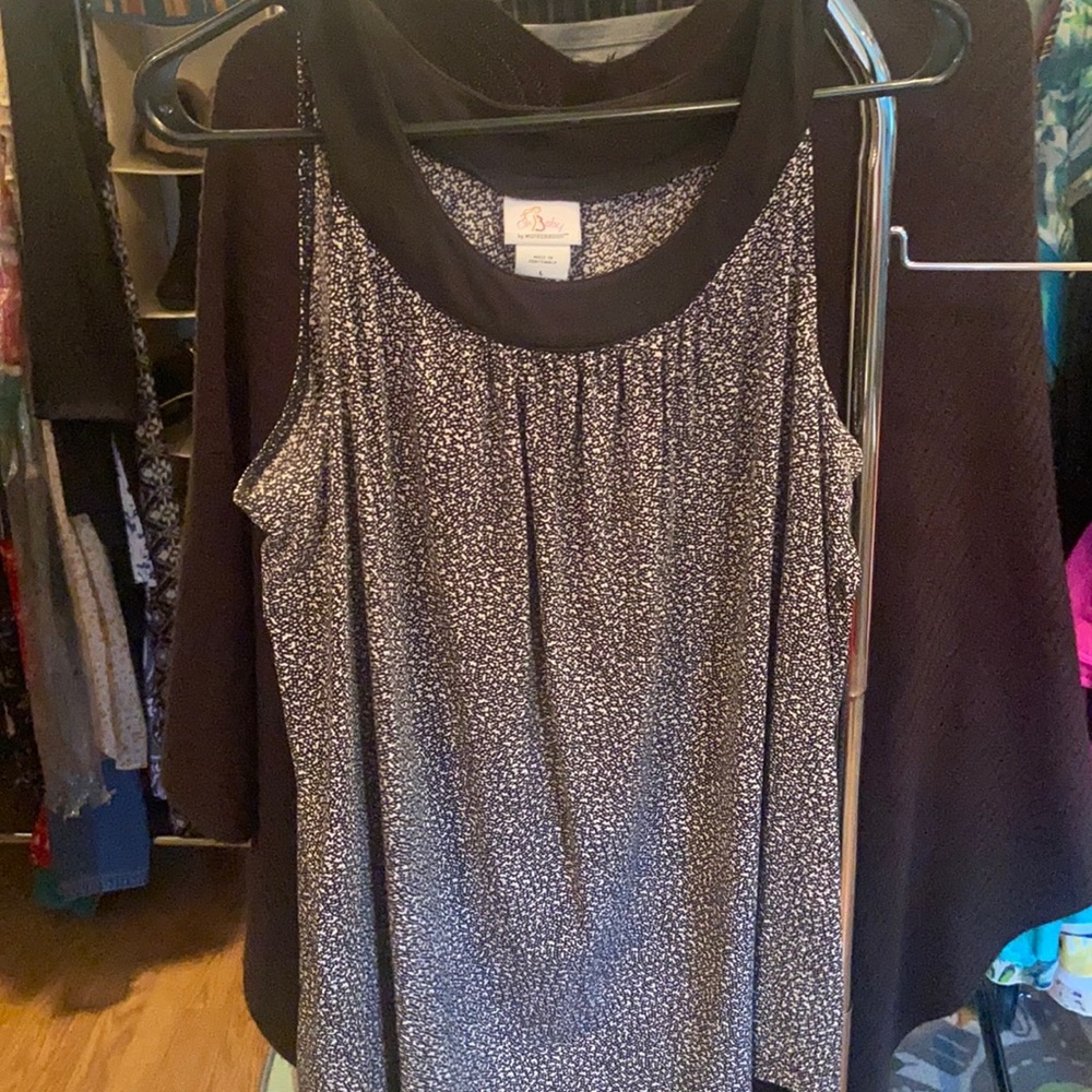 Tank blouse. Maternity or plus.